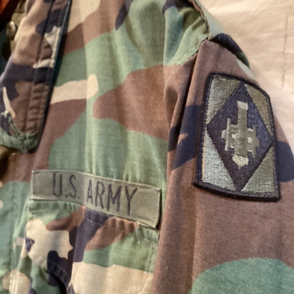 Army Issue Jacket Camo Unisex Medium Short Cold Weather Field Hooded Jacket - Picture 3 of 5